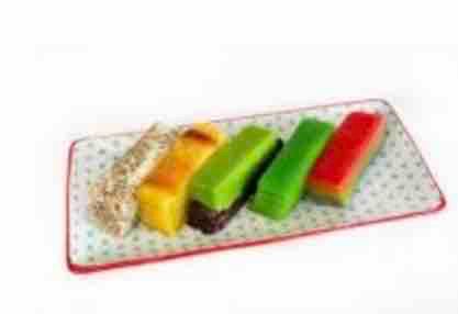 5 pieces Assortment Malay Kuehs - MUIS Halal Certified 