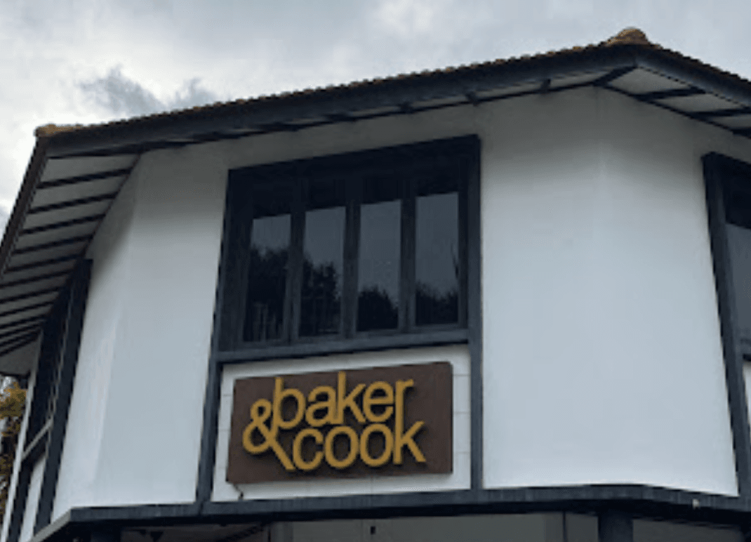 Baker & Cook (Swan Lake)
